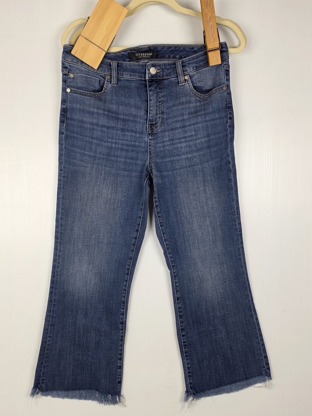 Liverpool Women's Cropped Raw Hem Jeans - Medium Blue Wash